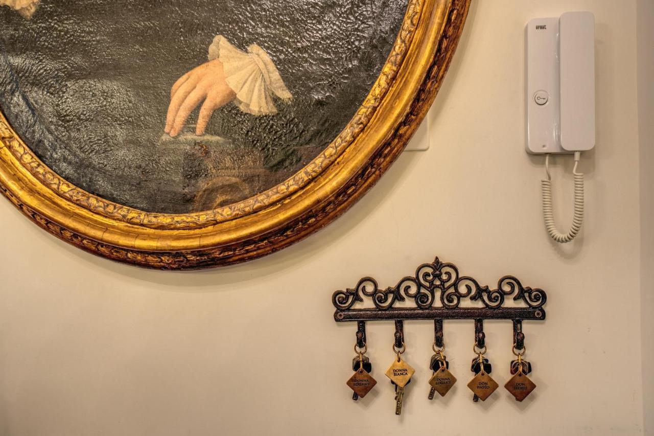 Casa Hosteno نابولي المظهر الخارجي الصورة